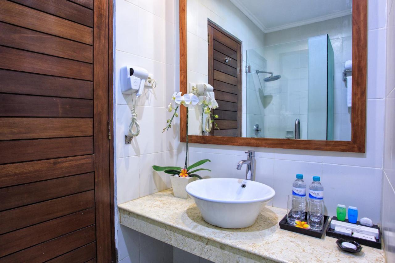 Adhi Jaya Hotel Kuta  Ngoại thất bức ảnh