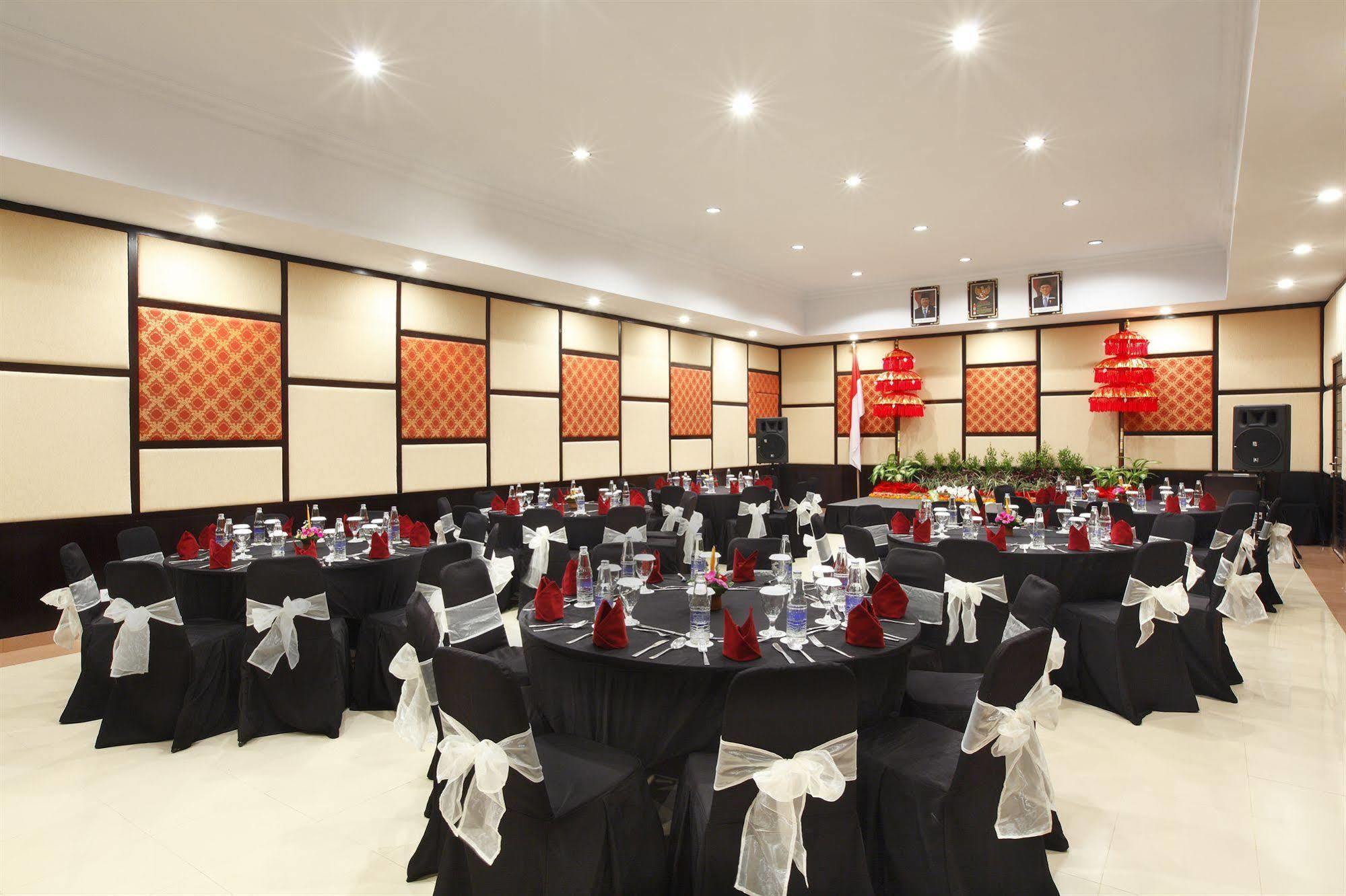 Adhi Jaya Hotel Kuta  Ngoại thất bức ảnh